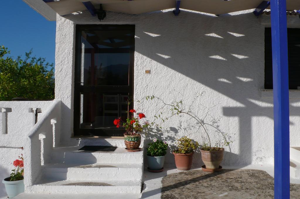 Stefanos Garden Apartment Armenoi  Room photo